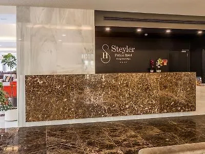 מלון Steyler & Congress 4*